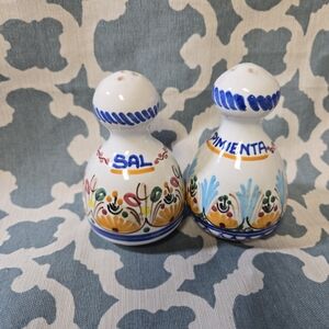 Vintage hand painted SAL  PIMIENTA  SALT & PEPPER SHAKERS UNUSED Floral Folk Art